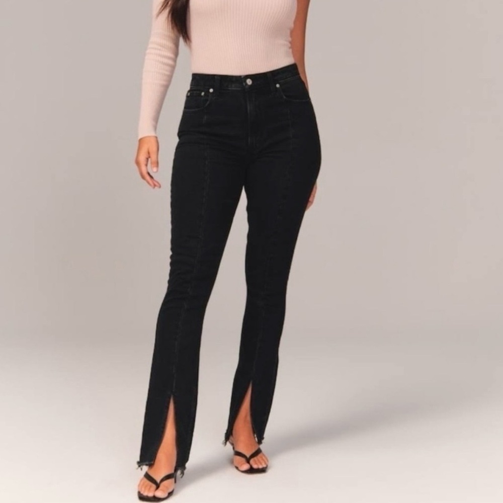Abercrombie Skinny High Rise Front Seam Split Hem Jeans in Black - Size 28